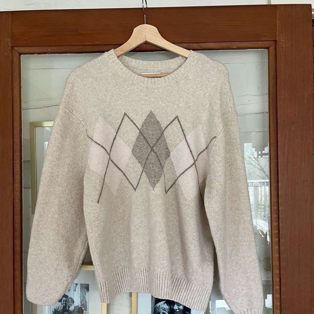 Hollister Beige Argyle Crew Neck Sweater